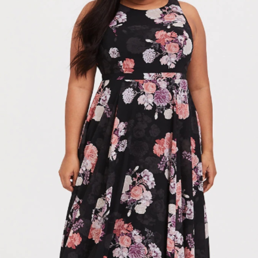 BLACK FLORAL GEORGETTE MAXI DRESS